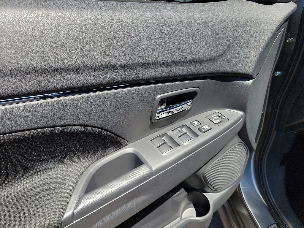 2026 Mitsubishi Outlander Sport 2.0 LE