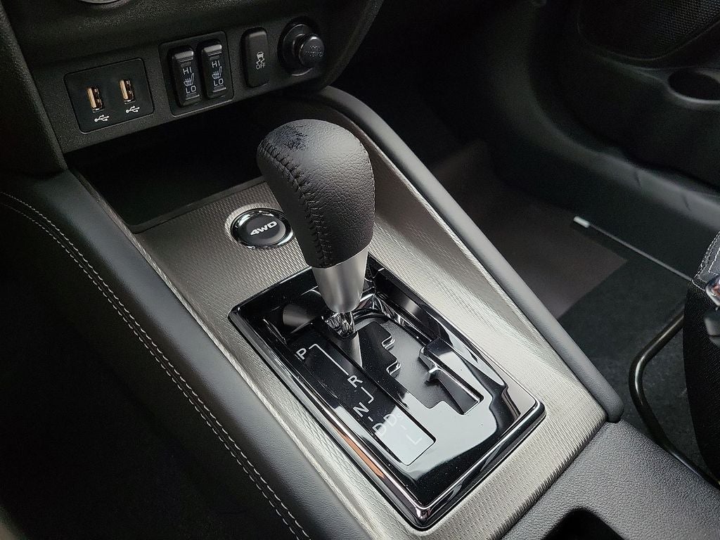 2025 Mitsubishi Outlander Sport SEL