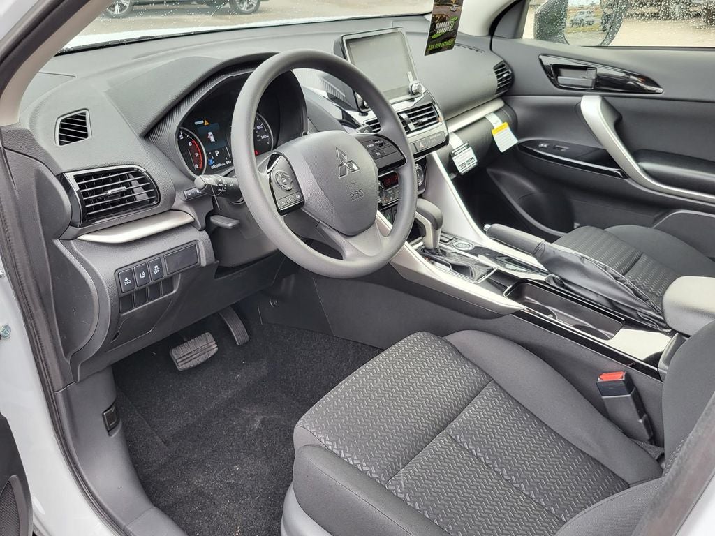 2025 Mitsubishi Eclipse Cross LE