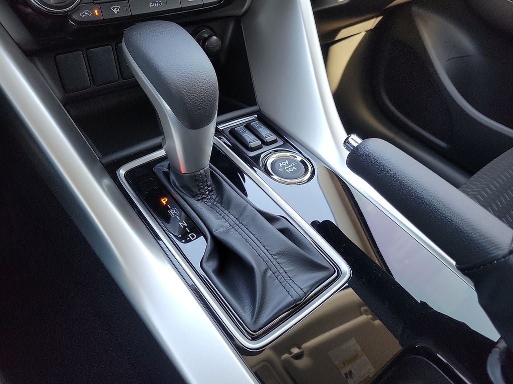 2026 Mitsubishi Eclipse Cross LE