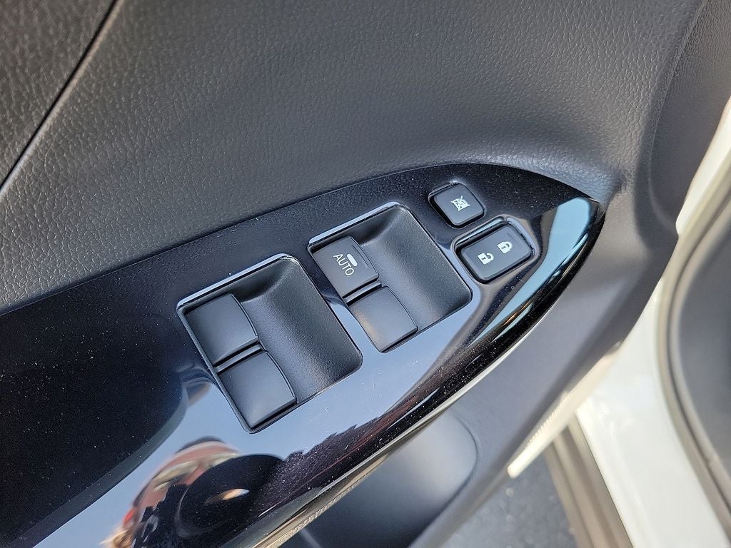 2026 Mitsubishi Eclipse Cross LE