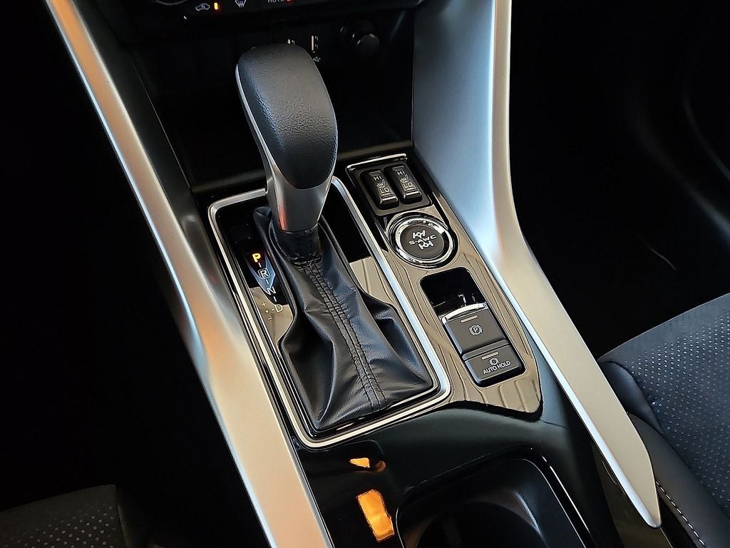 2026 Mitsubishi Eclipse Cross SE