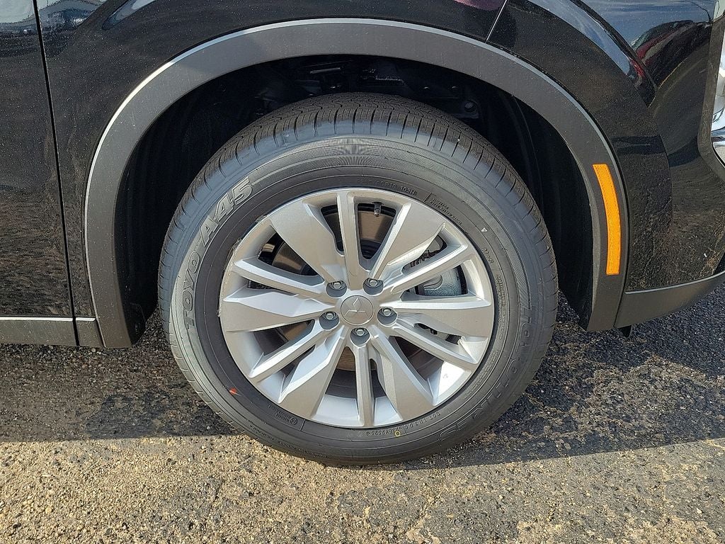 2025 Mitsubishi Outlander ES