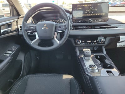 2025 Mitsubishi Outlander ES