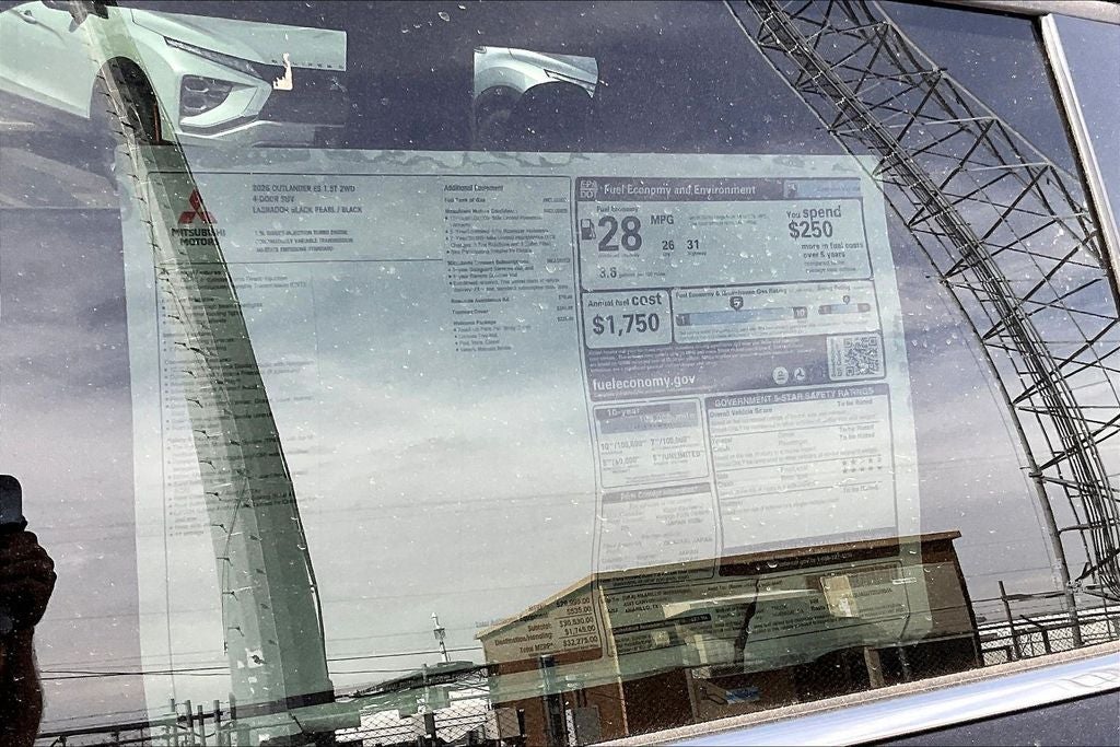 2026 Mitsubishi Outlander ES