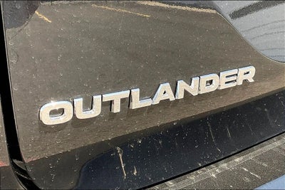 2026 Mitsubishi Outlander ES