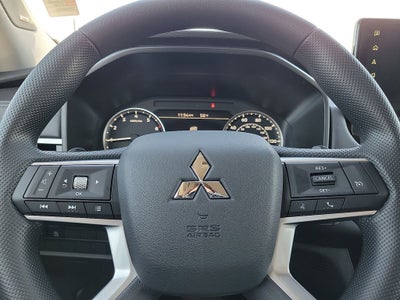 2026 Mitsubishi Outlander ES