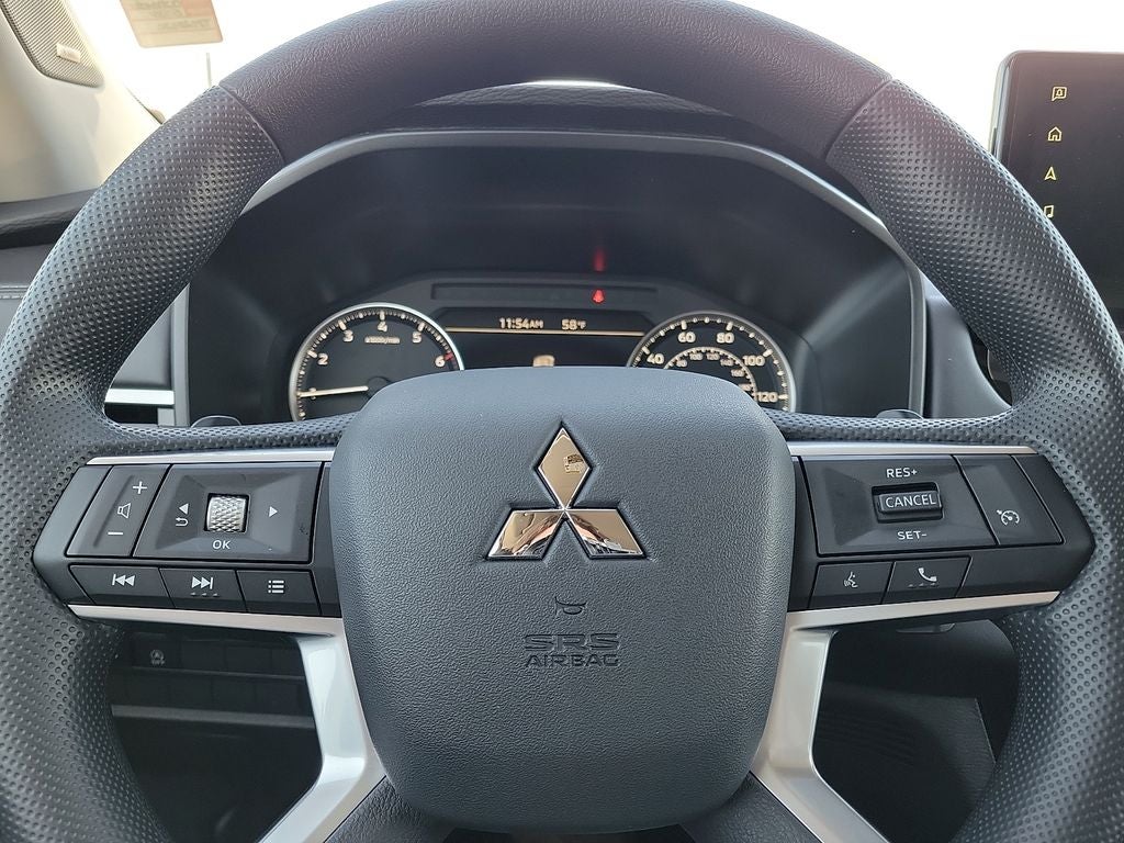 2026 Mitsubishi Outlander ES