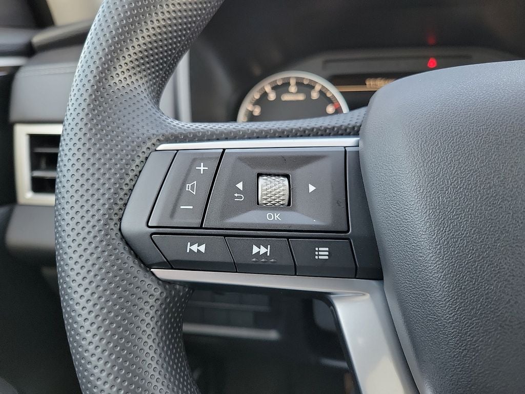 2026 Mitsubishi Outlander ES