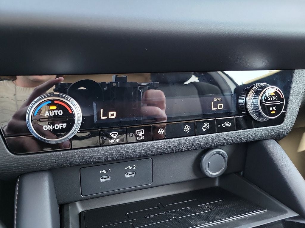 2026 Mitsubishi Outlander ES