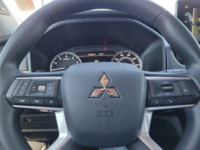 2026 Mitsubishi Outlander ES