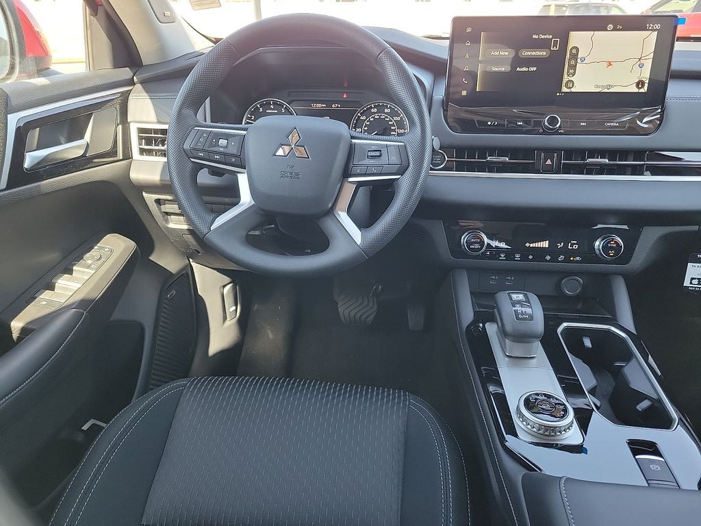 2026 Mitsubishi Outlander ES