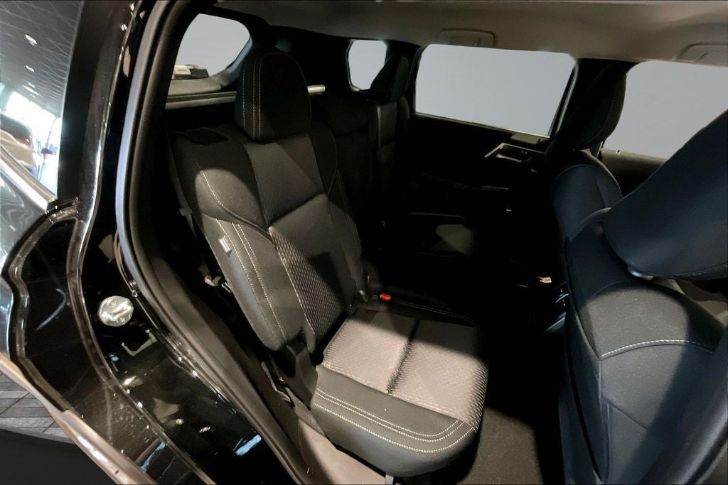 2026 Mitsubishi Outlander ES