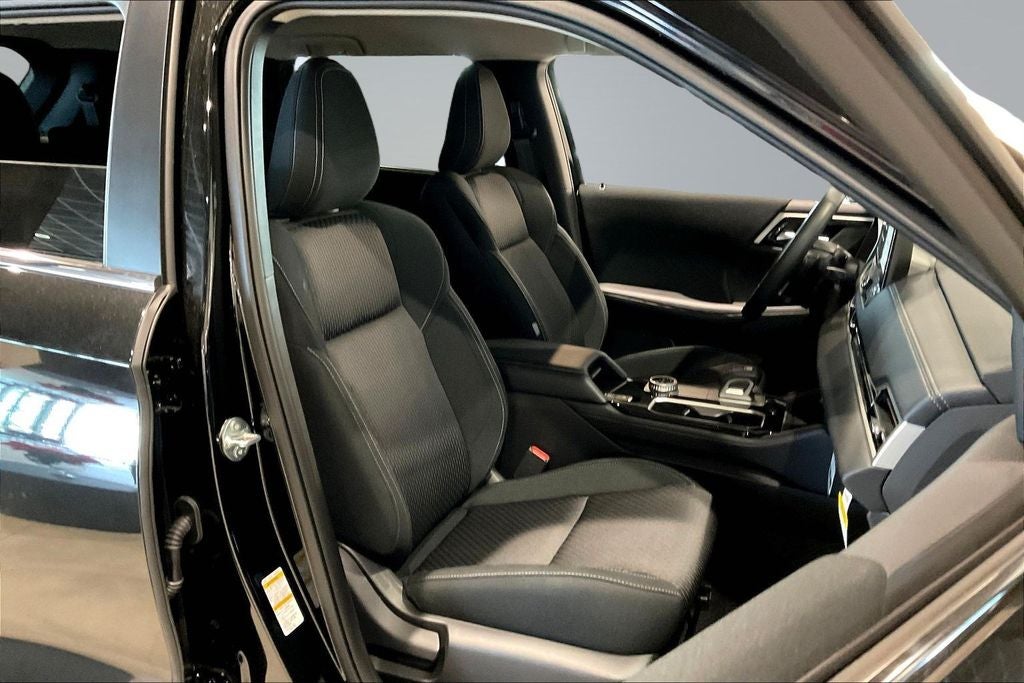 2026 Mitsubishi Outlander ES