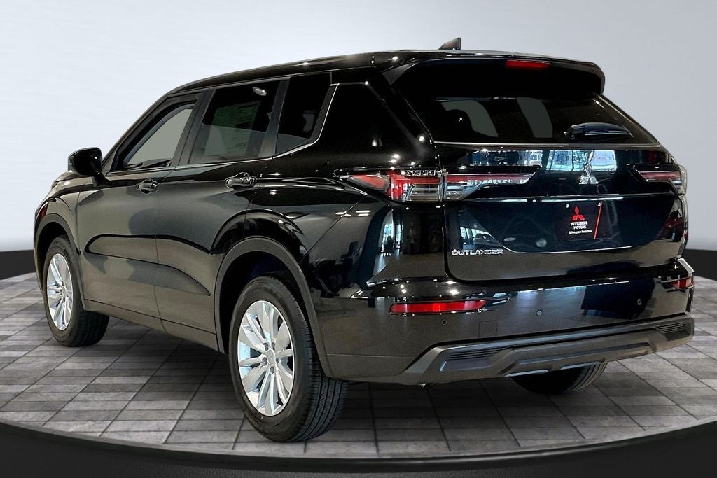 2026 Mitsubishi Outlander ES