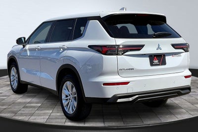 2026 Mitsubishi Outlander ES