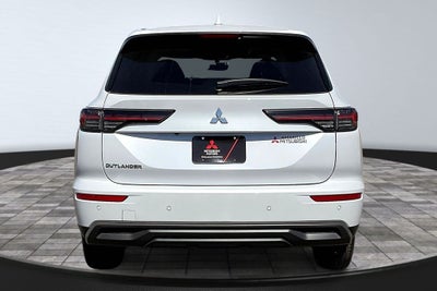 2026 Mitsubishi Outlander ES
