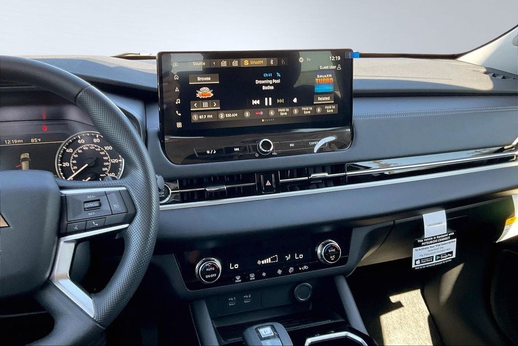 2026 Mitsubishi Outlander ES