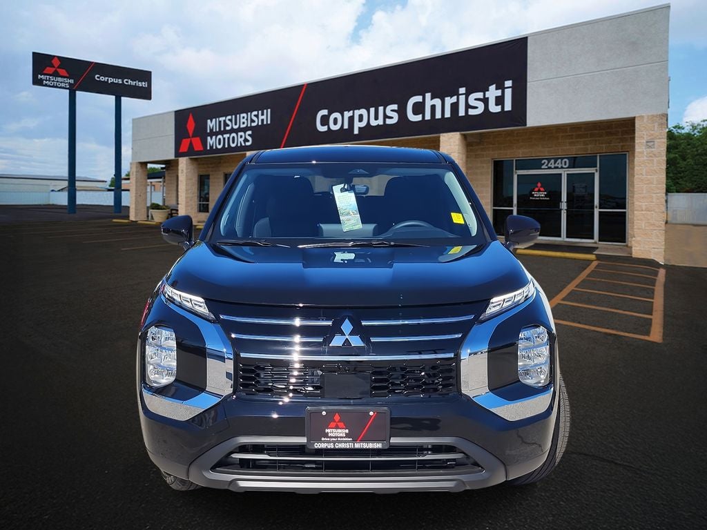 2026 Mitsubishi Outlander ES