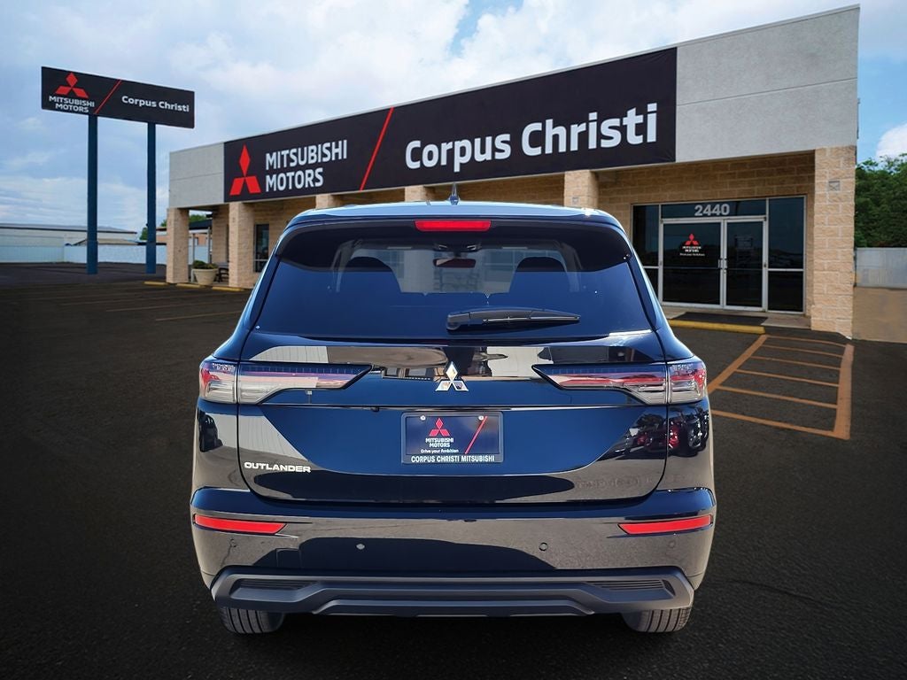 2026 Mitsubishi Outlander ES