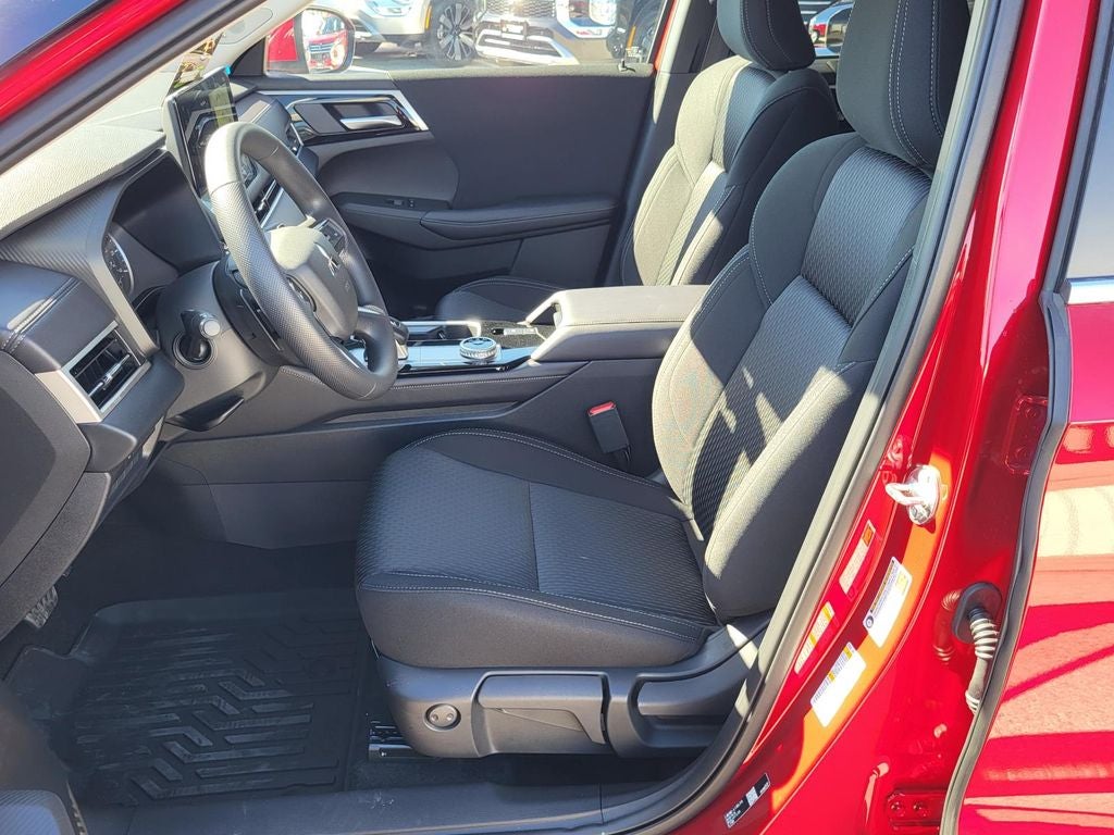 2026 Mitsubishi Outlander ES