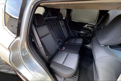 2026 Mitsubishi Outlander ES