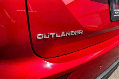 2026 Mitsubishi Outlander ES