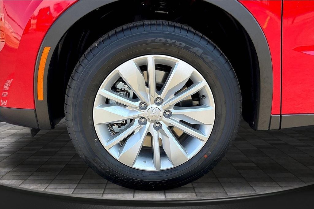 2026 Mitsubishi Outlander ES