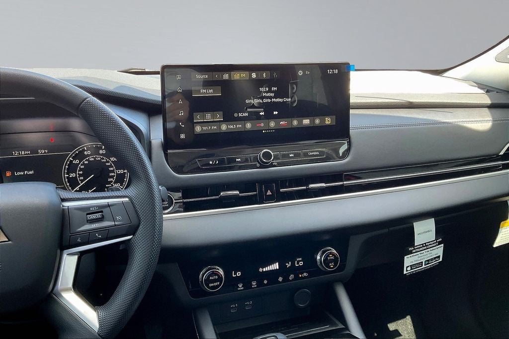 2026 Mitsubishi Outlander ES