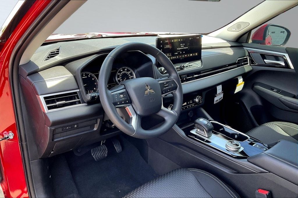 2026 Mitsubishi Outlander ES