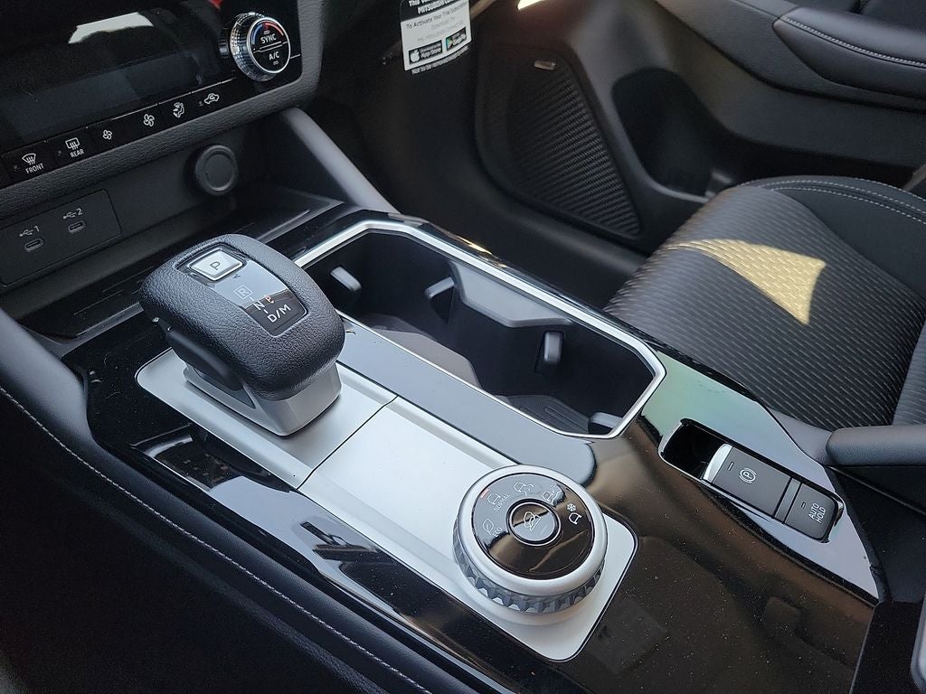 2026 Mitsubishi Outlander ES