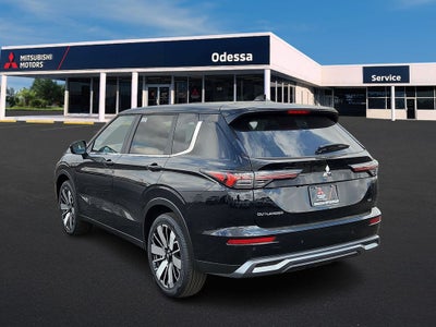 2025 Mitsubishi Outlander SE