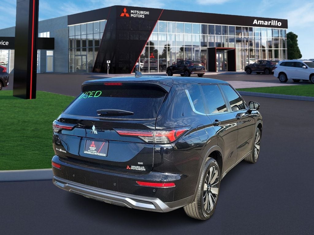 2025 Mitsubishi Outlander SE