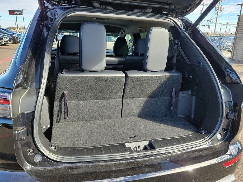 2025 Mitsubishi Outlander SE