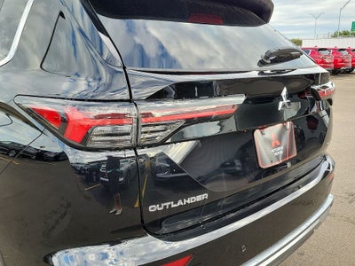 2025 Mitsubishi Outlander SE