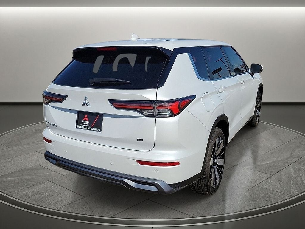 2025 Mitsubishi Outlander SE