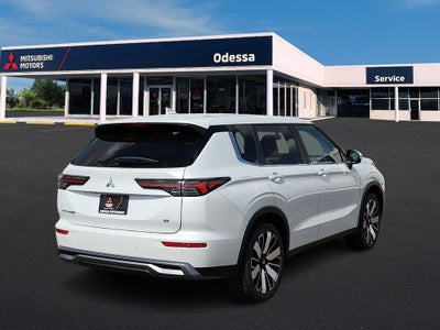 2025 Mitsubishi Outlander SE