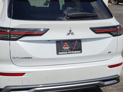 2025 Mitsubishi Outlander SE