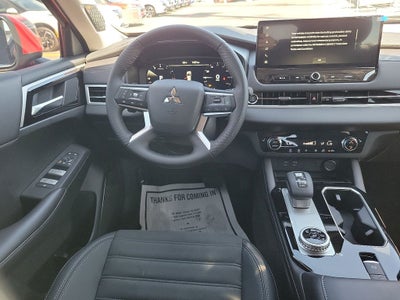 2025 Mitsubishi Outlander SE