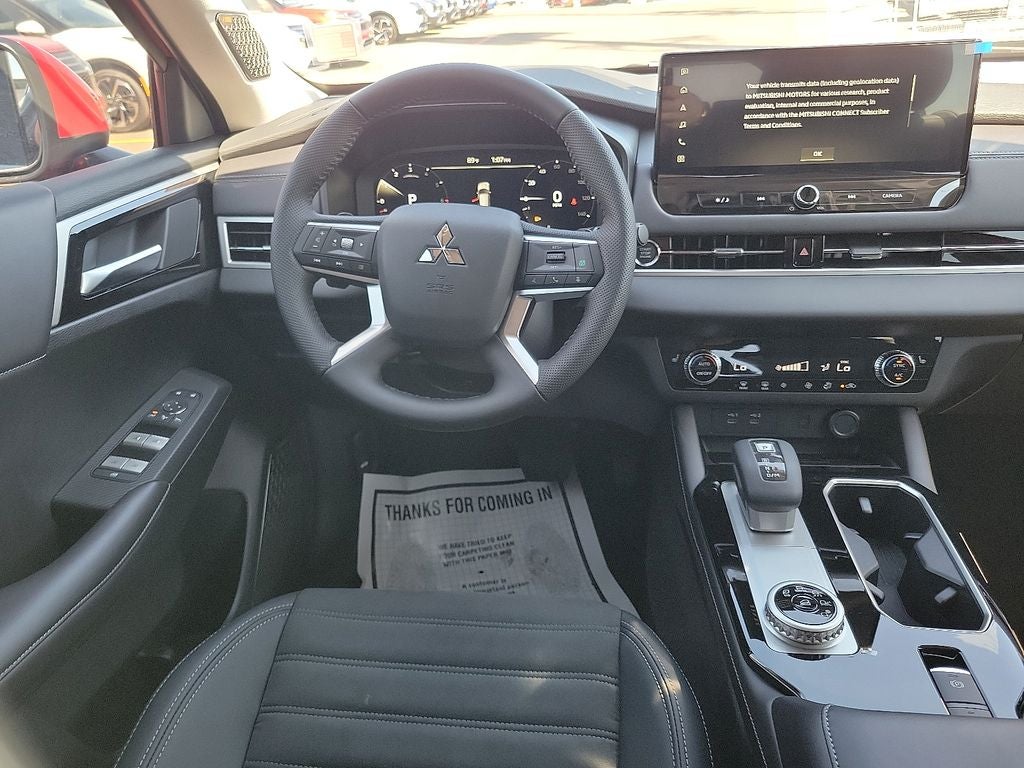 2025 Mitsubishi Outlander SE