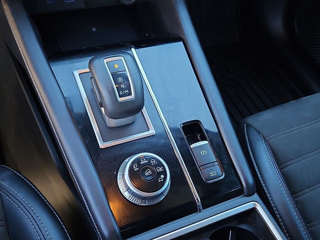 2024 Mitsubishi Outlander Base