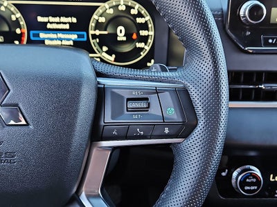 2024 Mitsubishi Outlander Base