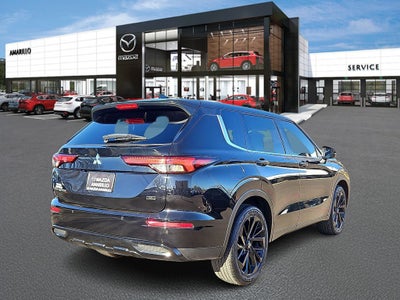 2024 Mitsubishi Outlander Base