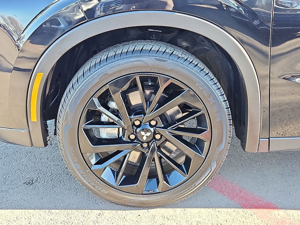 2024 Mitsubishi Outlander Base