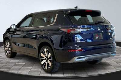 2026 Mitsubishi Outlander SE