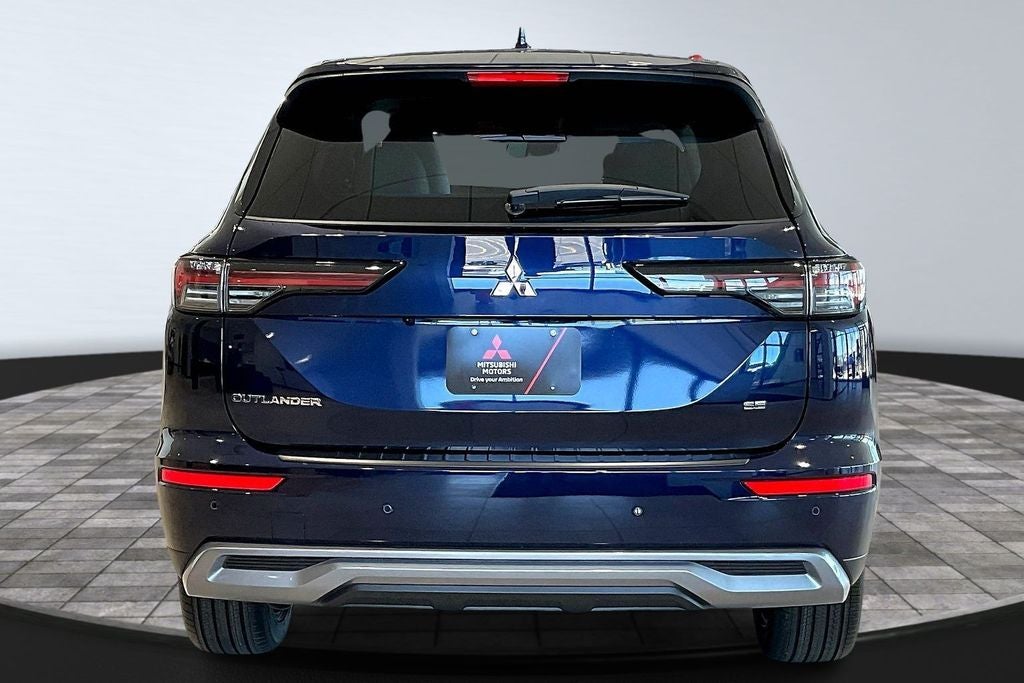 2026 Mitsubishi Outlander SE