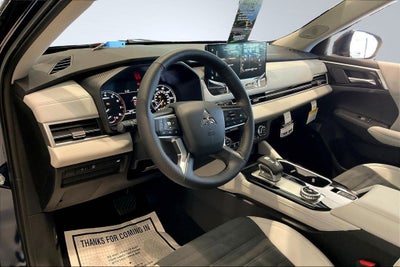 2026 Mitsubishi Outlander SE