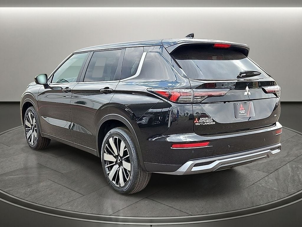 2026 Mitsubishi Outlander SE