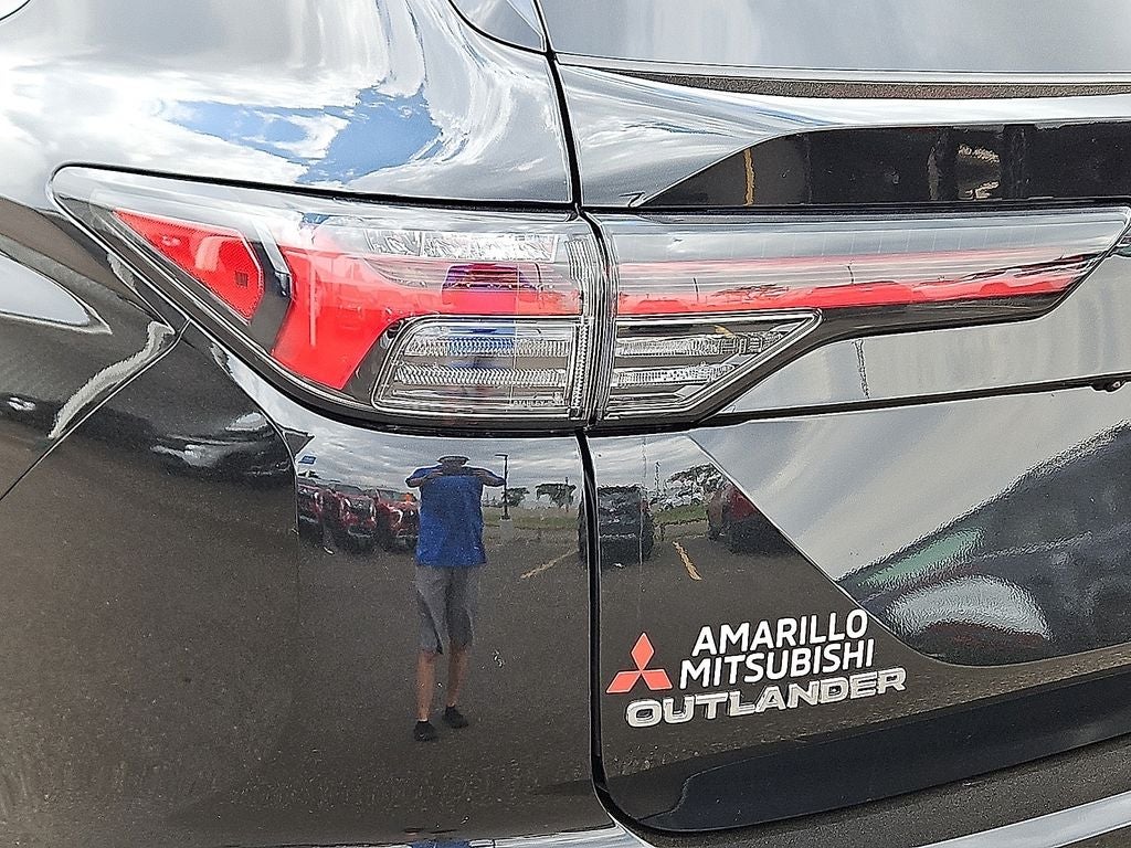 2026 Mitsubishi Outlander SE