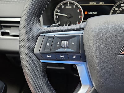 2026 Mitsubishi Outlander LE